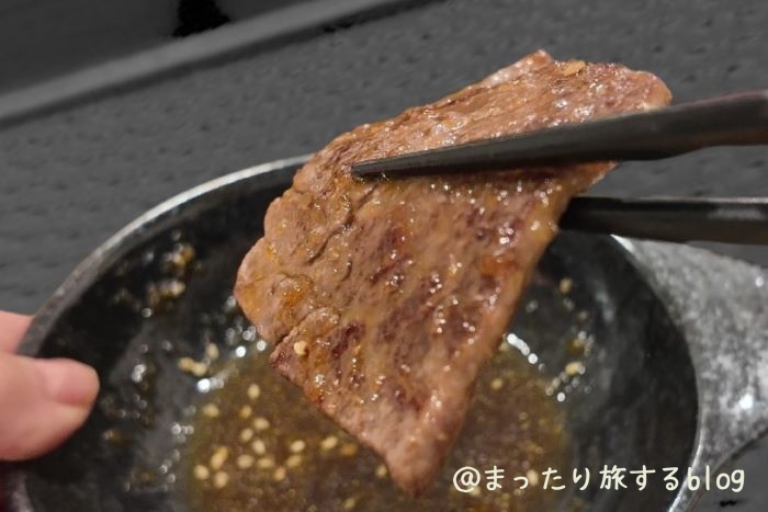私が宿泊した【Rakuten STAY VILLA 鬼怒川リバーサイド】の夕食（鉄板焼き）の様子を撮影した写真