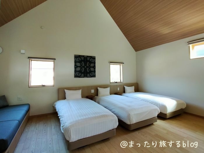私が宿泊した【Rakuten STAY VILLA 鬼怒川リバーサイド】の２階の寝室の様子を説明するための写真